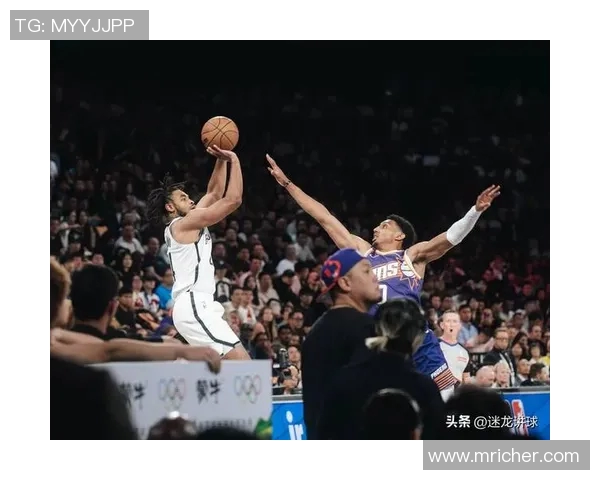 2019年11月2日篮网与火箭激战回顾球迷热情高涨的精彩瞬间